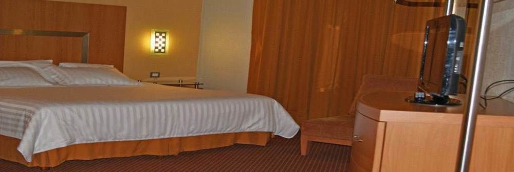 Hotel Mercury Inn Querétaro Exteriör bild